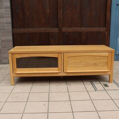 unico(ウニコ)の CLARUS(クラルス)アッシュ材 AVボードです。1人暮らし