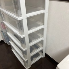 衣装ケースの画像