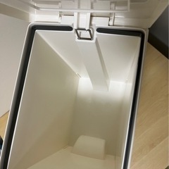 ゴミ箱　ペダルペールの画像