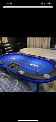 ポーカー　テーブル