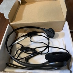 plantronicsイヤホンの画像