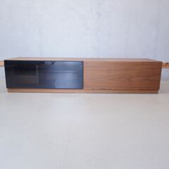 ACTUS(アクタス)のSHINE(シャイン)テレビボードです。ウォールナット材