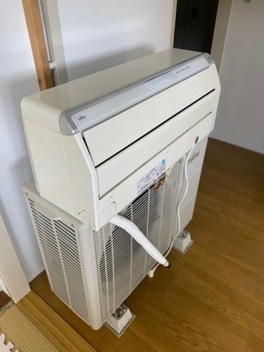 中古　4.0kw Fujitsu　2011年製　ルームエアコン ～14畳