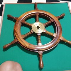 船のハンドル∼木目の画像