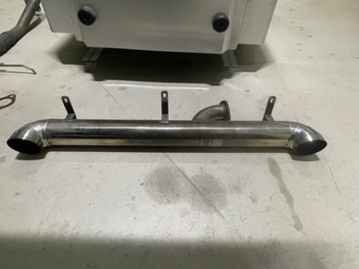 200系ハイエース　コブラ　マフラー