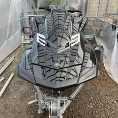 ジェットスキー、水上バイク　今日全塗装して新艇みたいにピカピカです