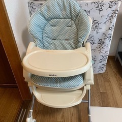 アップリカ　ハイローチェア