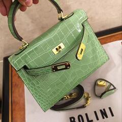 最高峰28万◆イタリア・ミラノ発*BOLINI・最上級牛革・クロコダイル※ミニケリー型・ハンドバッグ・ロデオ 馬 チャーム＆ツイリー付き★緑の画像