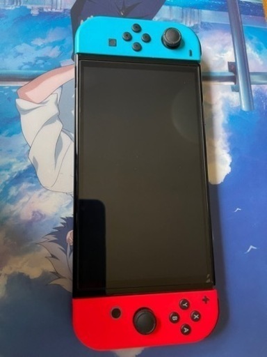 別のフリマアプリで売れました。任天堂Switch有機ELモデル　ソフトなど付いてます