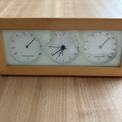 置き時計　温度計　湿度計付き