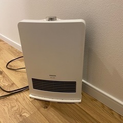 【無料】YAMAZEN 電気ストーブ DF-J121