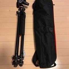 新品同様！マンロットカメラ三脚❗️