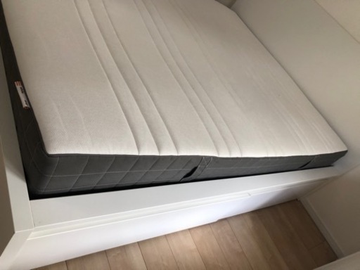 クイーンダブルベッド&マットレス　配達相談可能