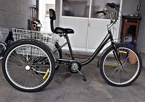 大人用三輪自転車　新品同様品　今年５月購入数回使用　今ならオマケ　ブリジストン２輪車