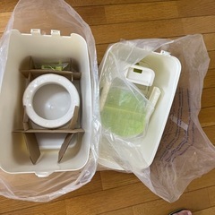 【再値下げ！未使用品】オムツゴミ箱　Aprica アプリカ『におわなくてポイ　消臭タイプ』の画像