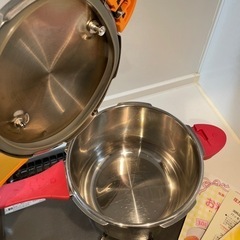 圧力鍋　Magic Cooking 取扱説明書・料理レシピ付き　蓋付きの画像