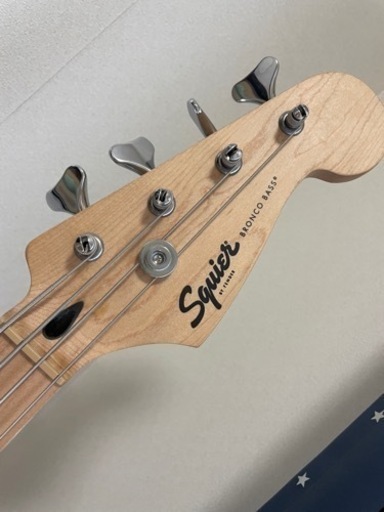 Squier by Fender Bronco BASS red