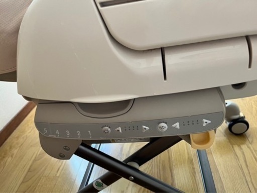 コンビ　電動　ハイローチェア