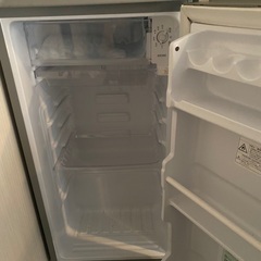 70リットル冷蔵庫の画像