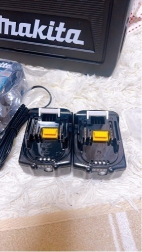 マキタ 18vバッテリー、6.0Ah  BL1860B  ②個 純正品です。...