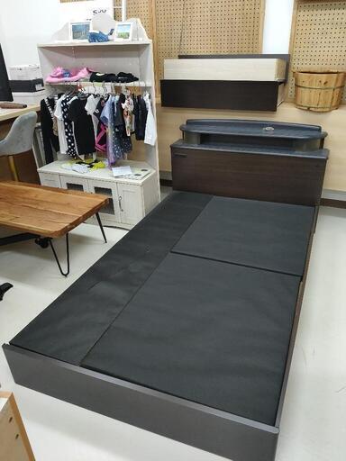ベッドフレームブラック¥3,000