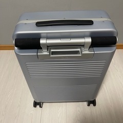 定価52000円 RAWROUのキャリーケース、スーツケースです。