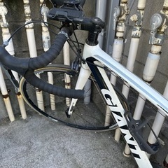 GIANT TCR composite 3 ヘルメット 空気入れ付きの画像