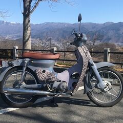 スーパーカブ50 ホンダ aa01 c50 ヒョウ柄 原付 50ccの画像