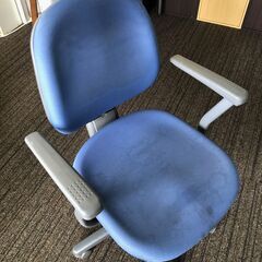 【値下げ交渉OK！】シンプルな作業デスクと椅子のセットの画像