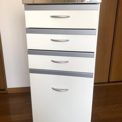 【無料・差し上げます】金属天板付きキャビネット