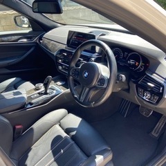 【陸送無料】最新機能満載、使い勝手抜群です！5シリーズワゴン　ディーゼルの画像