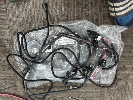 200系ハイエース3型ワイド後期HID純正フェイスセット　