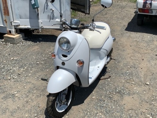 2.神奈川県藤沢市発．ヤマハ　ビーノ　4スト　SA26J。フル整備後オールホワイトにカスタム。