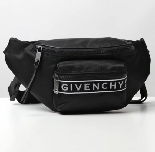 GIVENCHY ボディバッグ