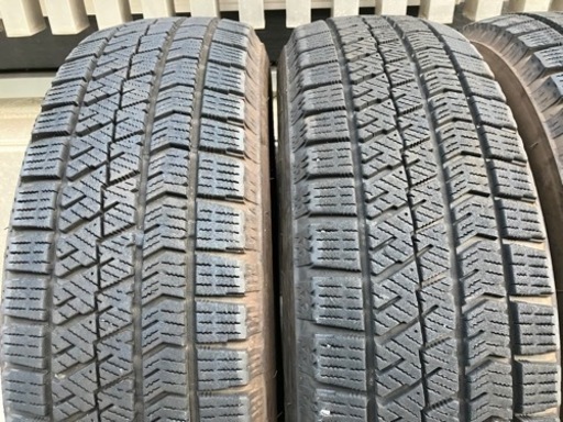 155/65R14バリ山スタッドレスタイヤ4本　タント、ワゴンR、アルト、N -BOX等軽自動車に　ランクB