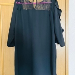 レースカットソーの画像