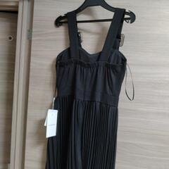 【新品】黒ドレスの画像