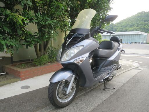 SYM RV125i(インジェクションモデル) 実働中古美車　タイヤ前後バリ山　バッテリーフル充電済み　オイル交換済み　ナンバー登録書類有り