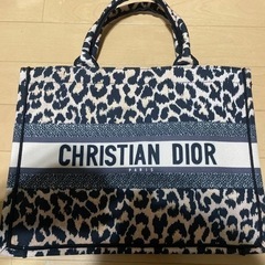 DIORブックトート