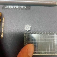 ※すずらん　チューリップ　プラパーツ　白　約100個の画像