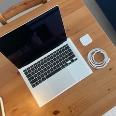 MacBook Air M1チップ(1TB 16GBメモリ USキー)の画像
