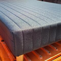 ボンネルコイル脚付マットレスセミダブルベッドの画像