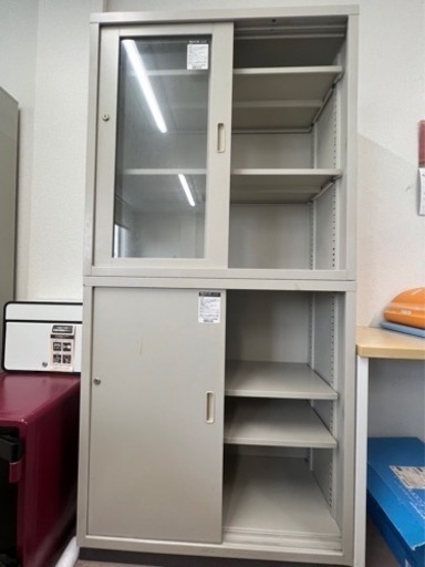 ガラス戸付き書庫