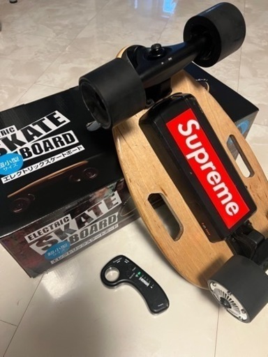 ①電動スケートボード　定価15000円位