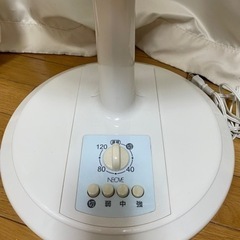 扇風機　ホワイトの画像