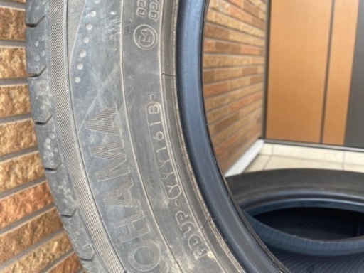 ヨコハマタイヤ Bluearth rv-02 225/55R17 97wバリ山