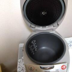 TOSHIBA　炊飯器　RC-10RHの画像