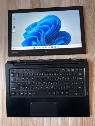 715-6★Office2021付属！2in1PC SSD256GB メモリ4GB 第6世代 Core m3 東芝 dynabook 