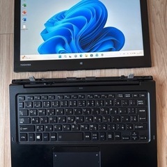 715-6★Office2021付属！2in1PC SSD256GB メモリ4GB 第6世代 Core m3 東芝 dynabook R82 Windows11 12.5 カメラ 中古★の画像