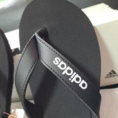 新品未使用‼️adidasビーチサンダルの画像